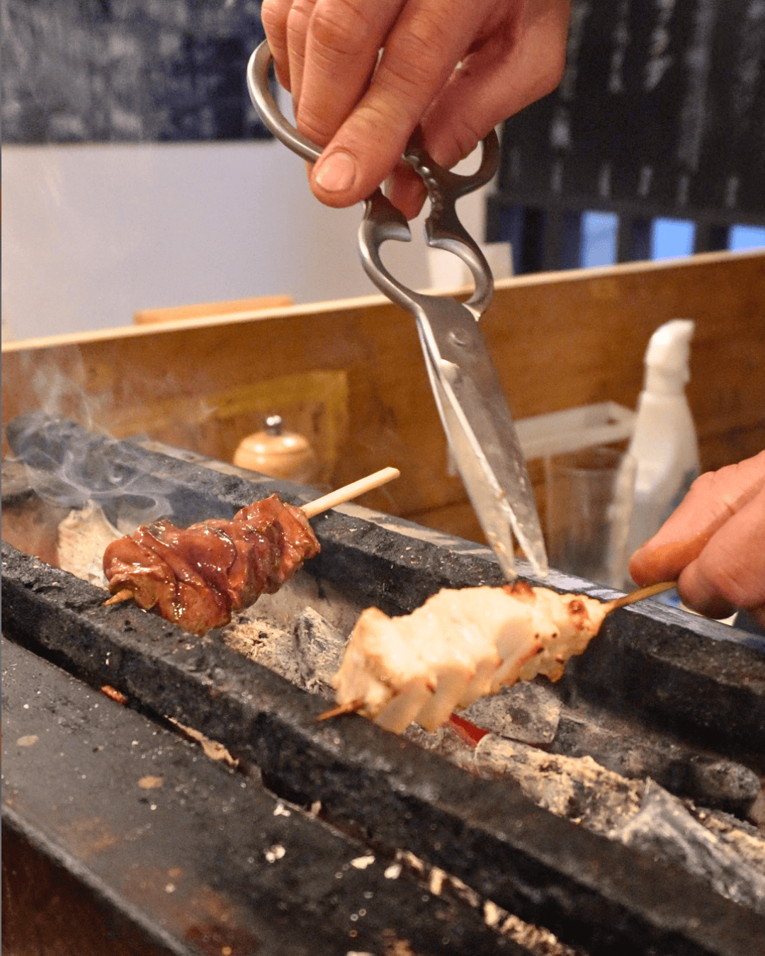 【新井薬師前】目の前の鶏肉を美味しく焼く、シンプルだけどそれが難しい│新井薬師で人気の「焼鳥照喜」