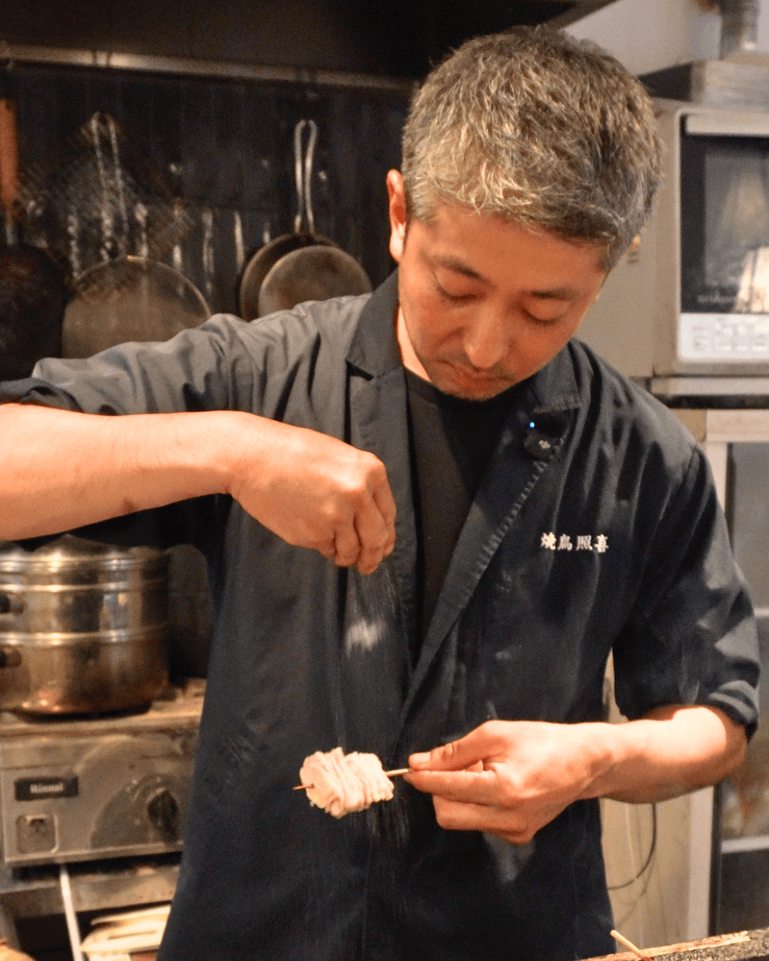 【新井薬師前】目の前の鶏肉を美味しく焼く、シンプルだけどそれが難しい│新井薬師で人気の「焼鳥照喜」